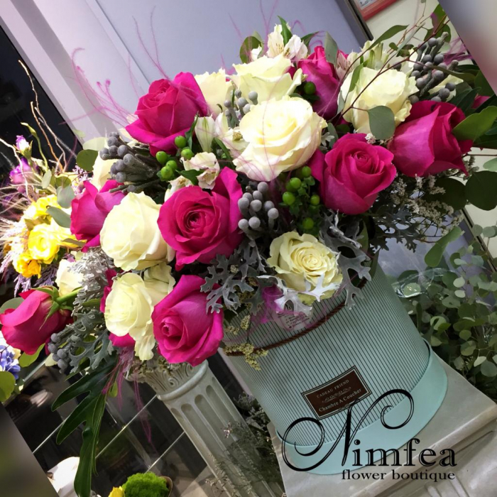 Букет в шляпной коробке №9 Nimfea Flowers Boutique