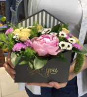 Букет в шляпной коробке №16 Nimfea Flowers Boutique