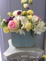 Коробка №15 Nimfea Flowers Boutique