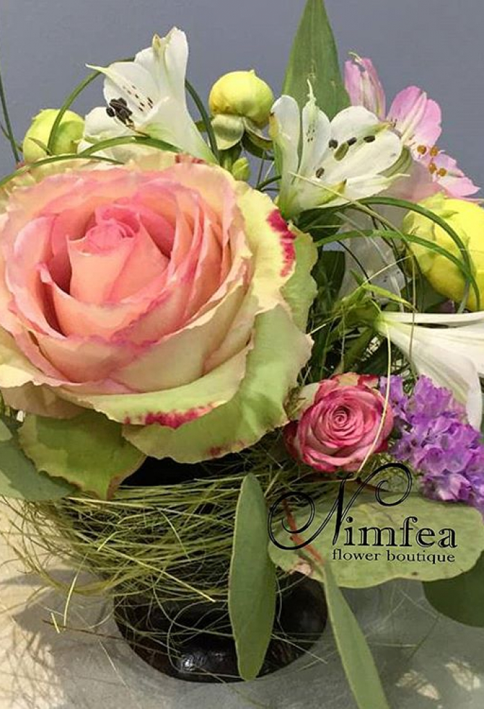 Коробка №18 Nimfea Flowers Boutique