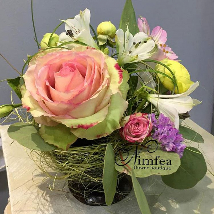 Коробка №18 Nimfea Flowers Boutique