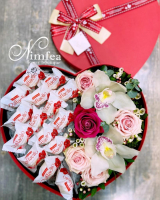 Сладкий букет "LOVE" Nimfea Flowers Boutique